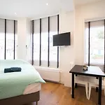 Aparthotel Escamp