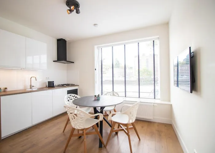 Aparthotel Escamp 3*