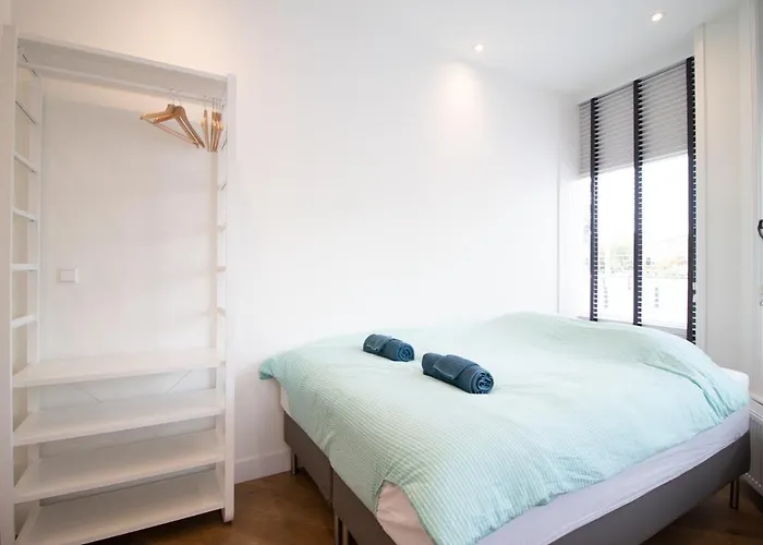 Escamp Aparthotel 3*